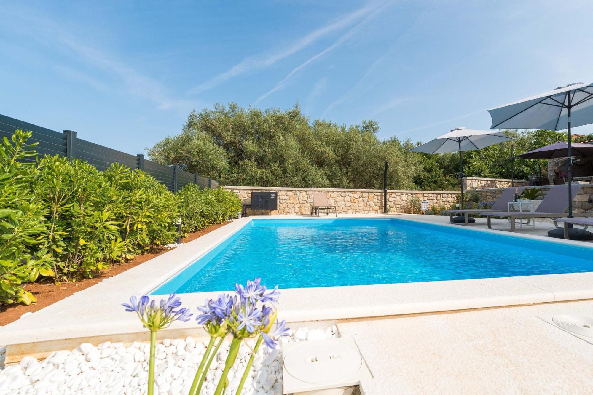 Villa Stone House Luna *