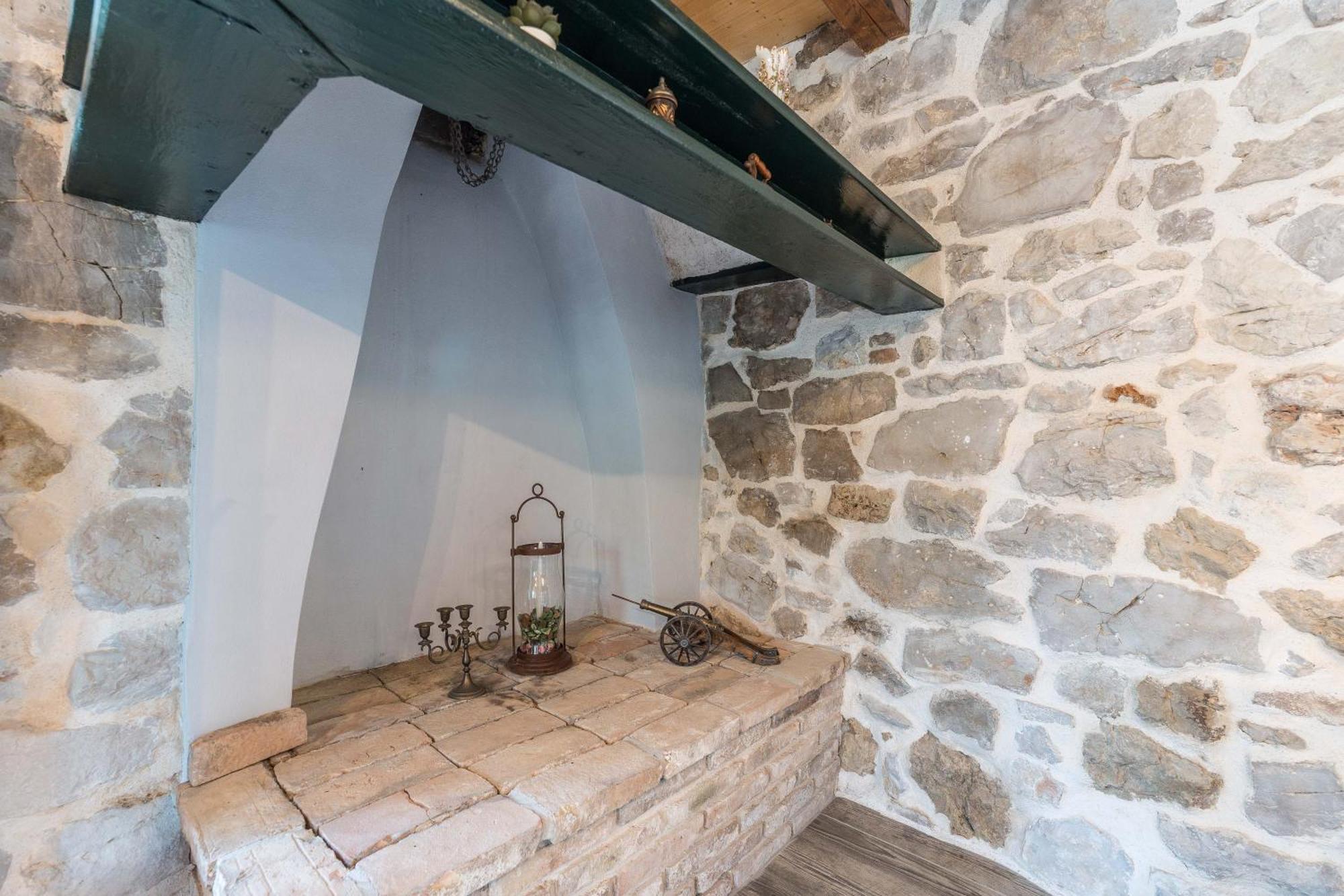 Stone House Luna Villa