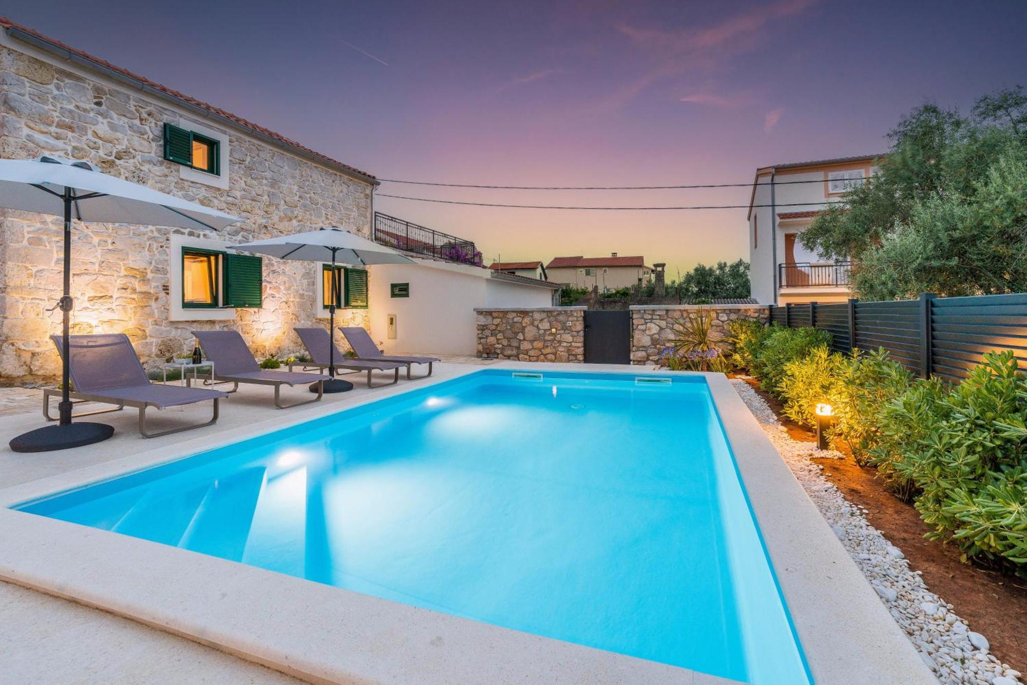 Stone House Luna Villa
