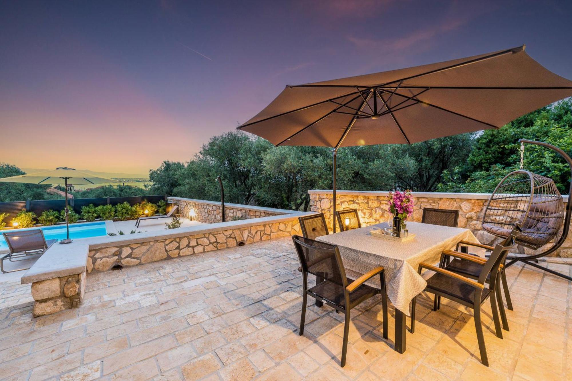 Villa Stone House Luna *