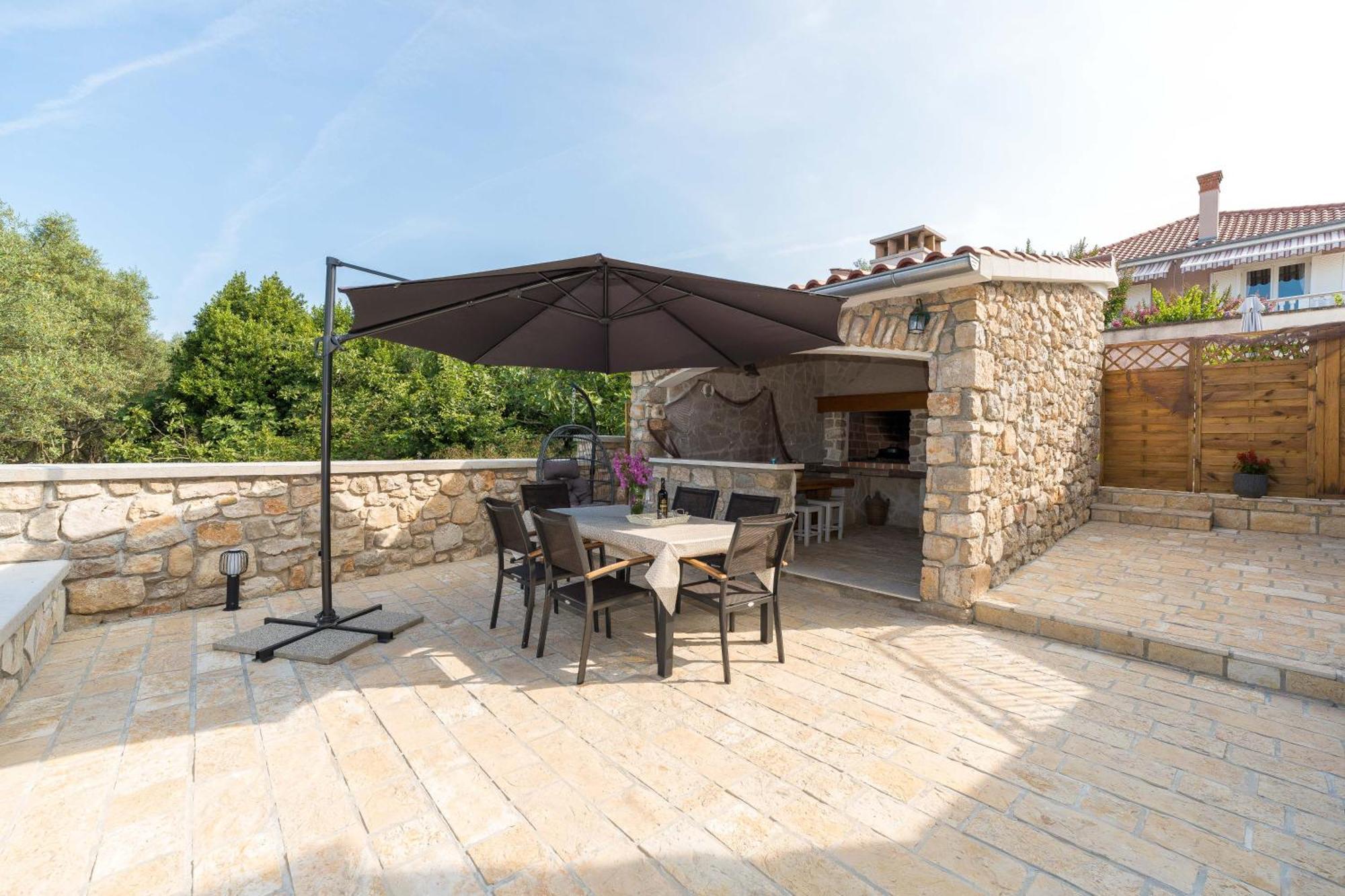 Stone House Luna Villa