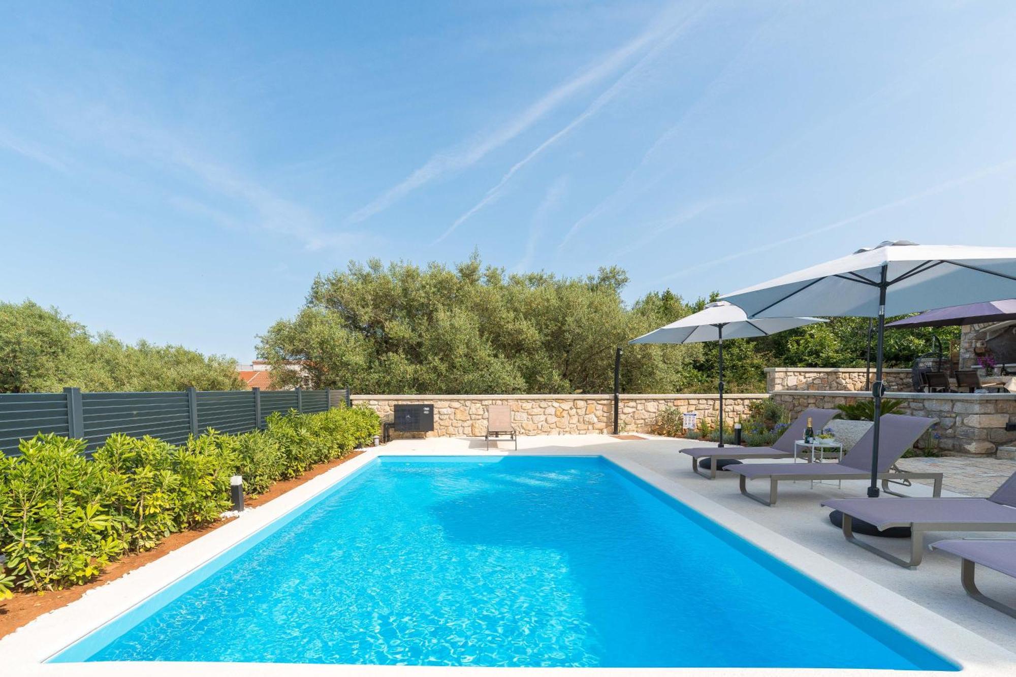 Stone House Luna Villa *