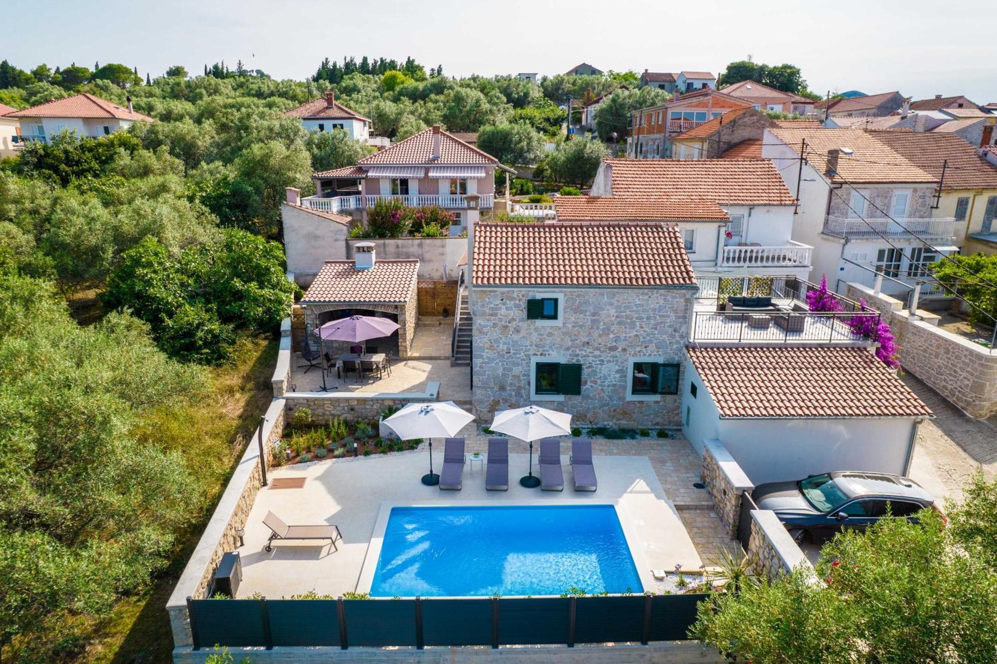 Villa Stone House Luna *