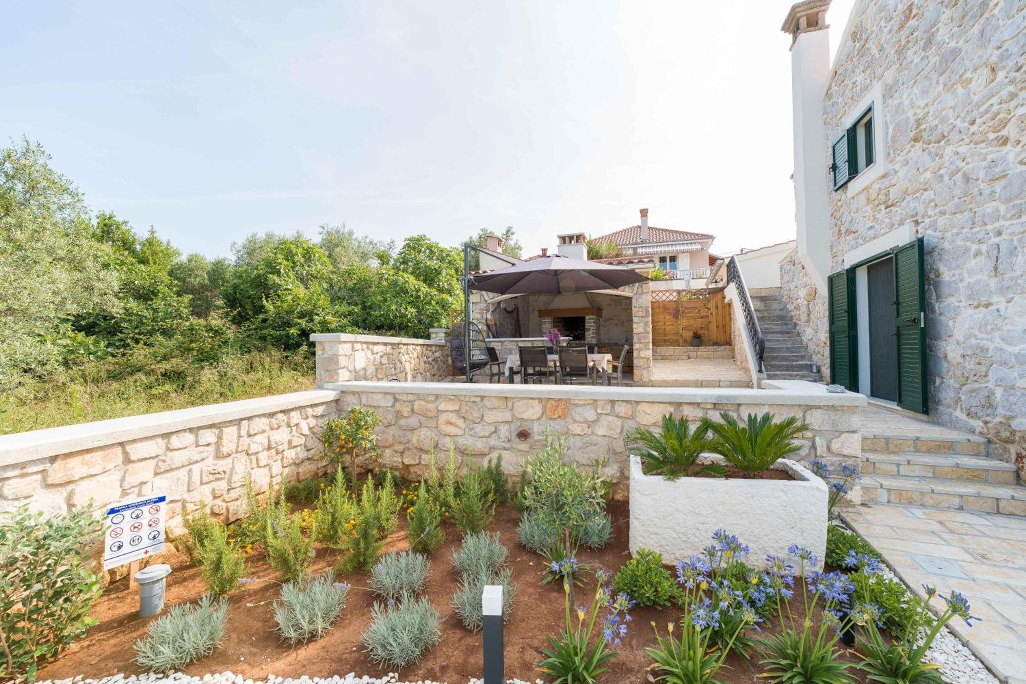 Stone House Luna Villa Poljana (Ugljan)